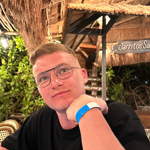 Meet your Posher, Андрей